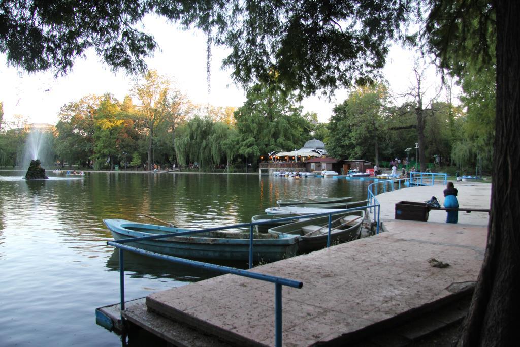 Central Park Bucharest Luaran gambar